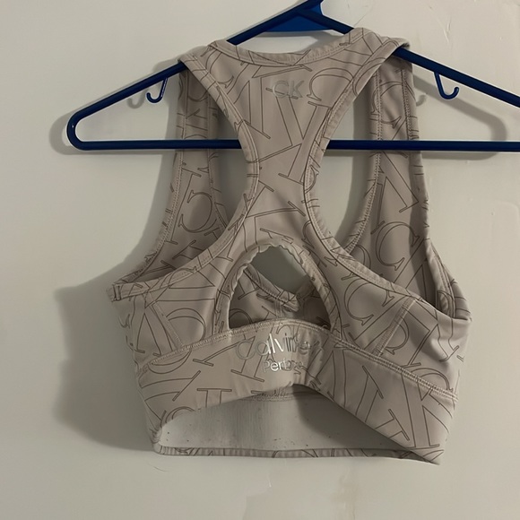 Sports bra - Picture 2 of 2